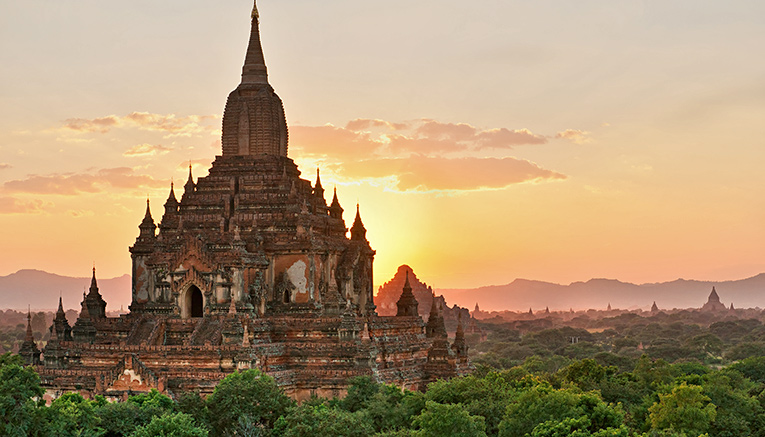 Wmyq-myanmar-walking-5